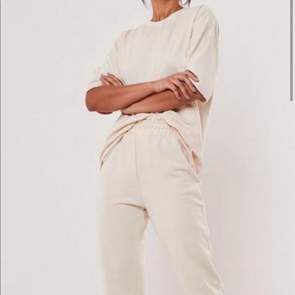 T-shirt & jogger co-ord set - Picture 2 of 2